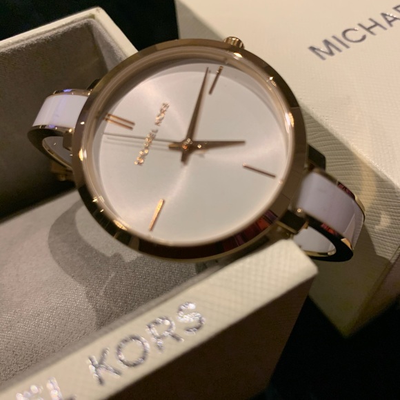 MICHAEL KORS Authentic ladies watch - Picture 10 of 15